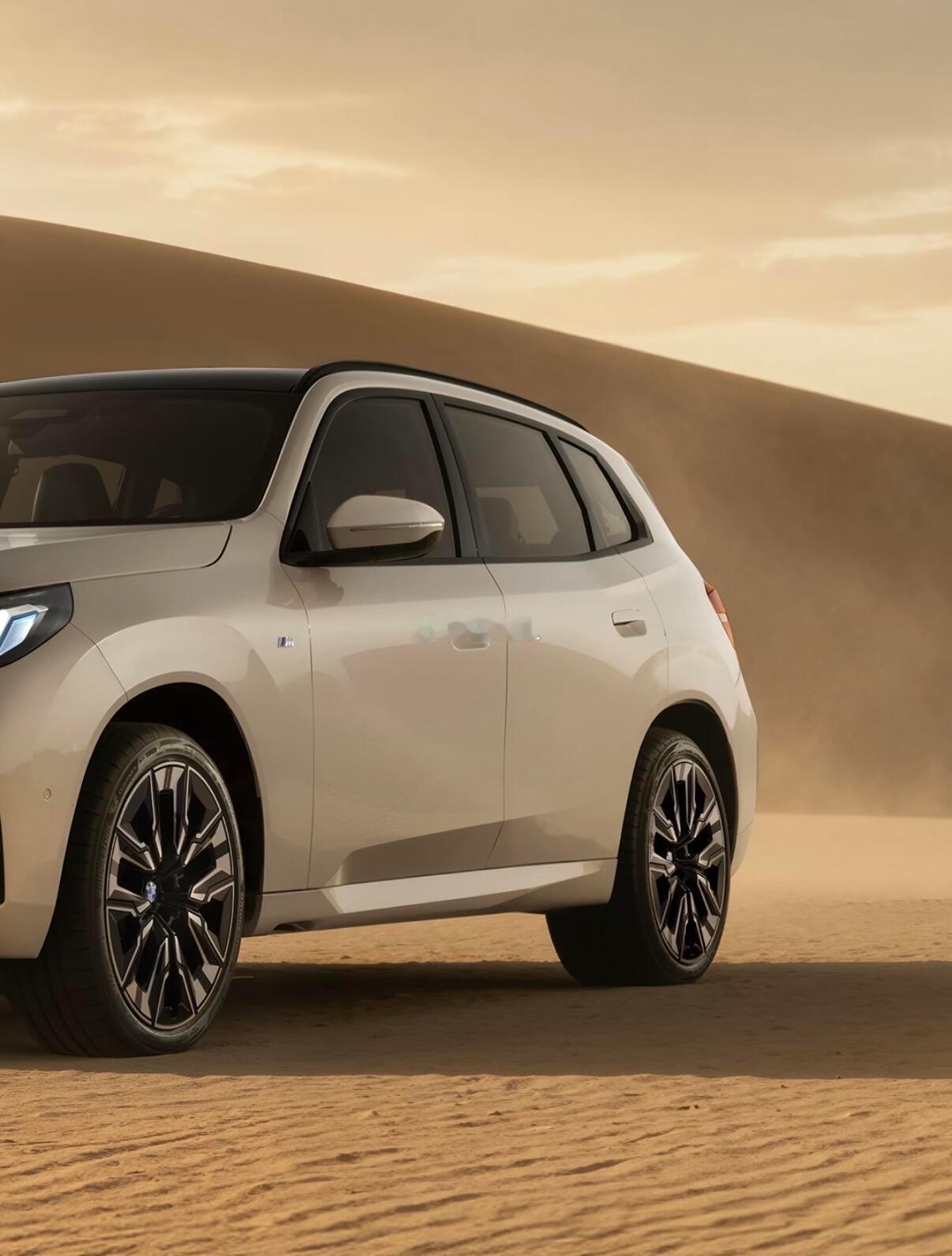 BMWX3很入眼新世代这套设计实在太好看了尤其是这个天际屏内饰，把现款X3那