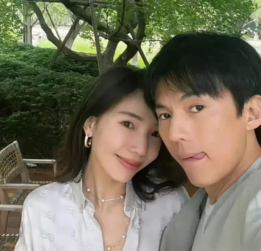 太炸裂了！宋宁峰婚内出轨居然还带着女儿一起，和小三上床的时候女儿就放在床上，张婉