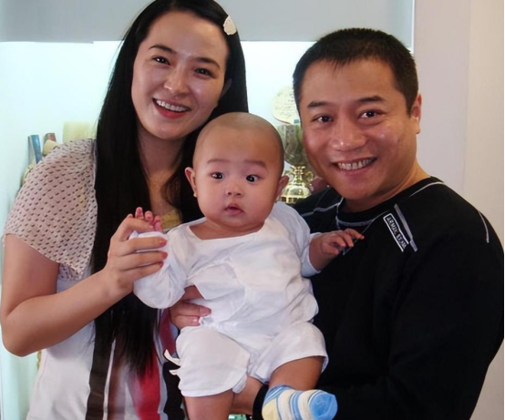 他是樊振东恩师，扛少将军衔比刘国梁还高，如今官居体育总局主任 参考资料：新华