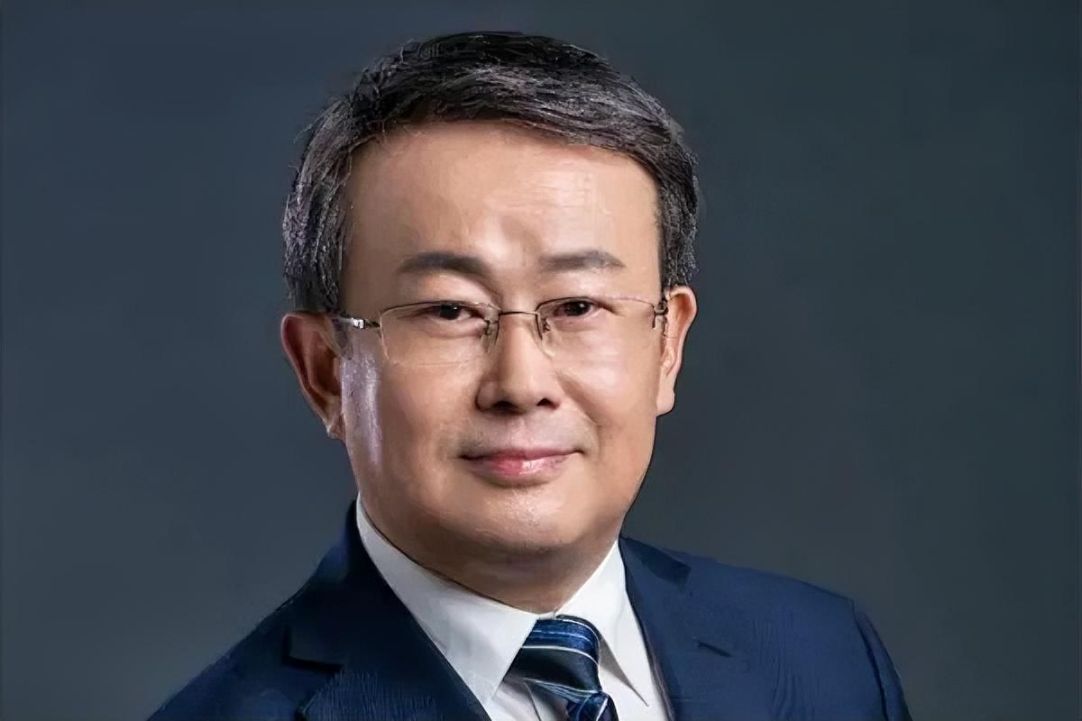 项立刚6月1日发出振聋发聩的一问：为什么华为每一次成功都会招来学术界某些人的反对