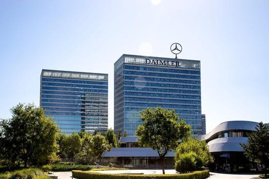 奔驰中国换帅日前，奔驰中国官宣人事巨变：深耕品牌13年的总裁段建军，因个人原因