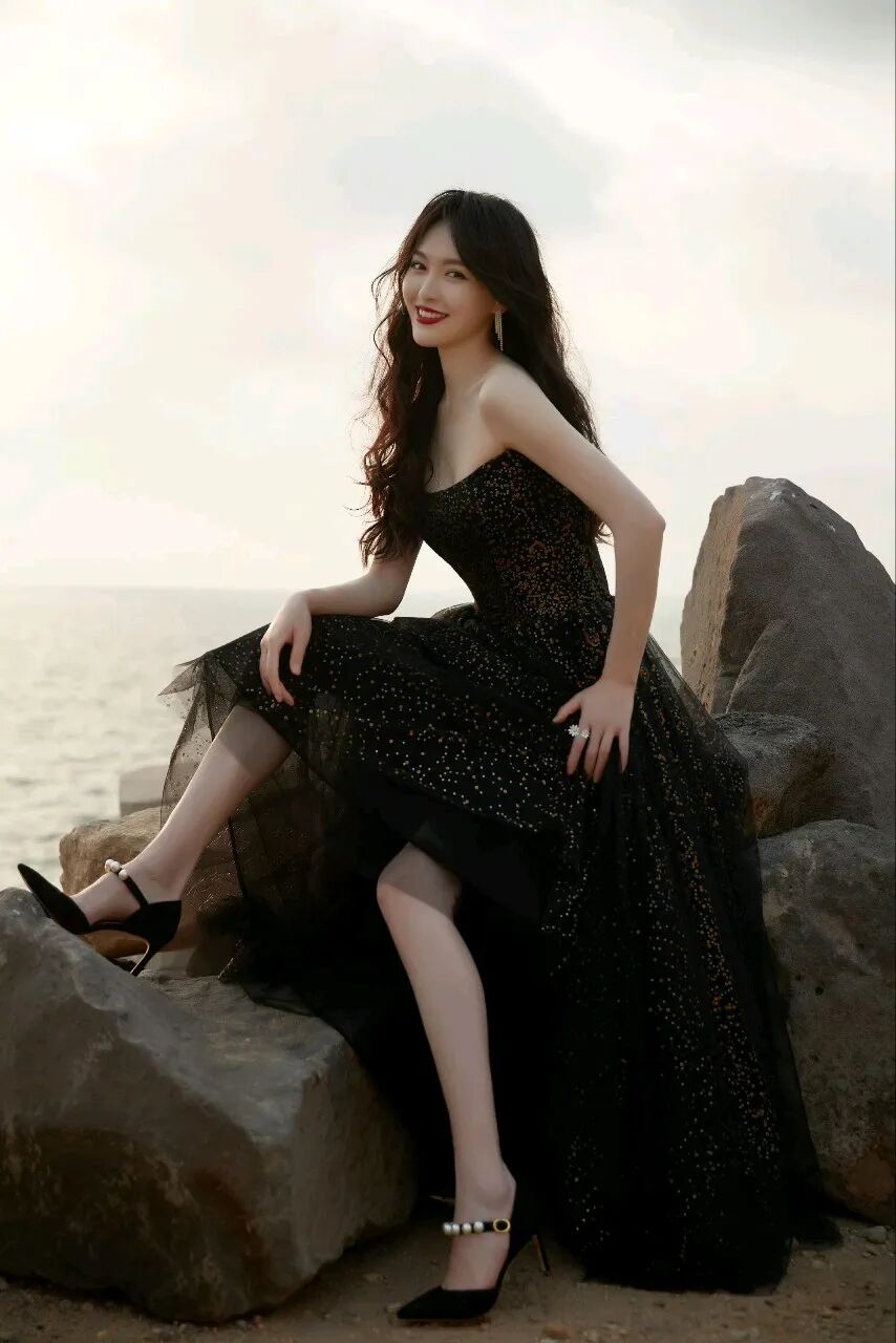 灵动鲜活唐嫣，美到心巴上