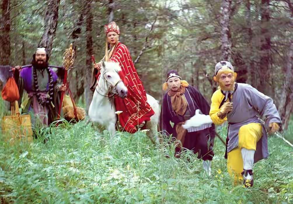 谁都没想到，六小龄童演孙悟空竟是被逼的，拼了命六年也只拿2000块。很多人