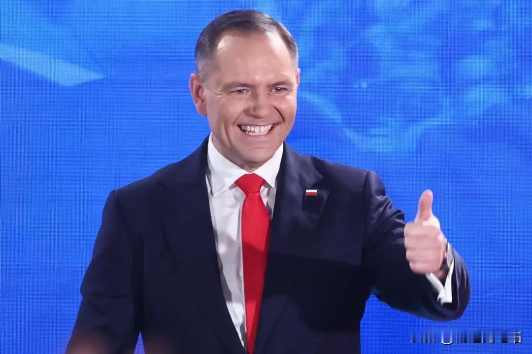 欧盟内讧升级！波兰突然调转枪口防德国，背后藏三重深层博弈欧盟内部再现惊人一