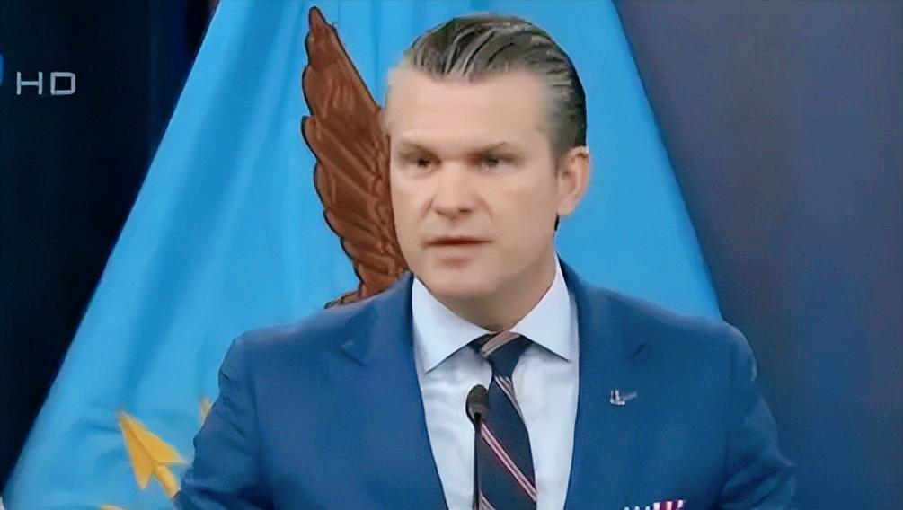 特朗普急着“刹车”，里外全是窟窿，美国国防部长赫格塞思当着所有记者的面，表示什么