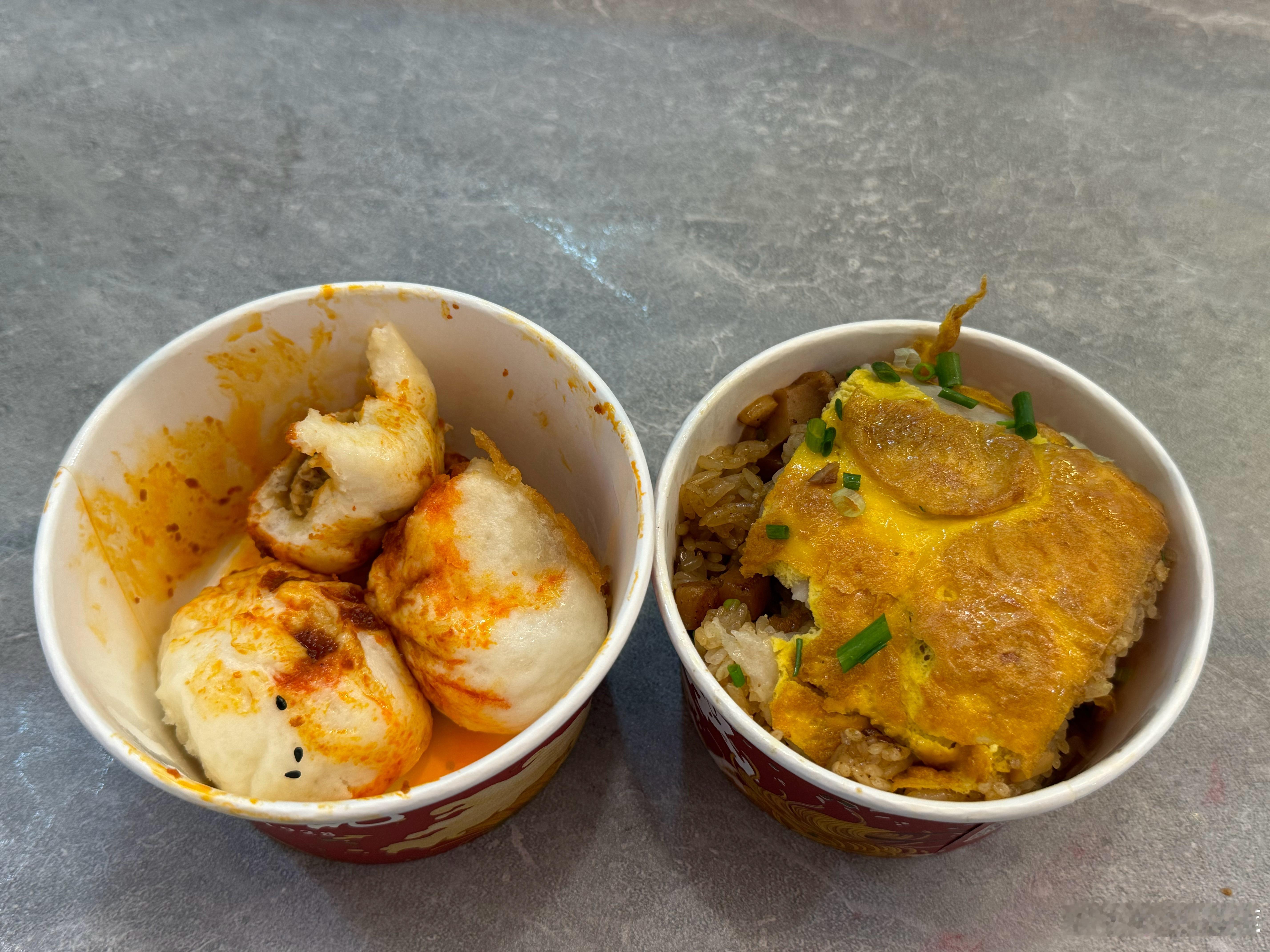 武汉的早餐真丰盛豆皮+煎包15元真的太好吃啦！！！​​​