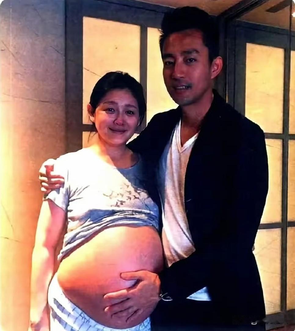 同样是汪小菲的妻子，怀孕后的日子咋能差出两个世界？是男人的爱意会过期，还是女人的