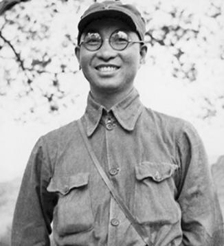 1948年，黄维被俘后，陈赓前来探望这位黄埔老同学，黄维说：“你手下有个旅长很了