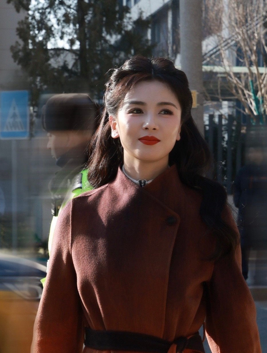 刘涛第九次上春晚刘涛漂亮小公主！刘涛本命年第九次上春晚