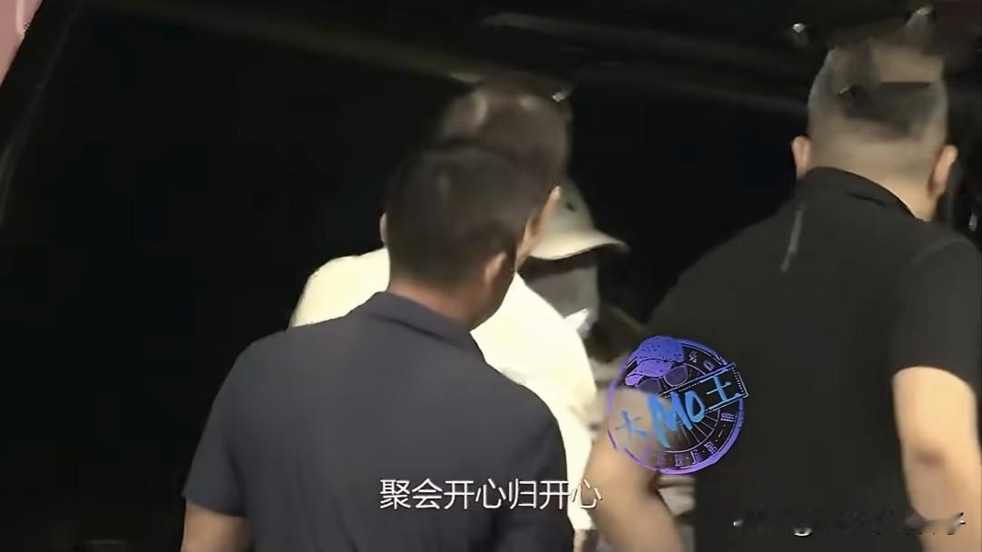沈腾，这是真喝“断片”了！[捂脸哭]9月18日，演员沈腾登上热搜，这一次，不是因