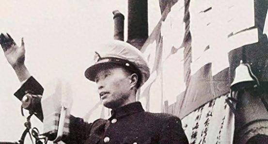 老部下当上野战军参谋长，兵团政委，他安排当副职：我不计较这些“1949年1月下