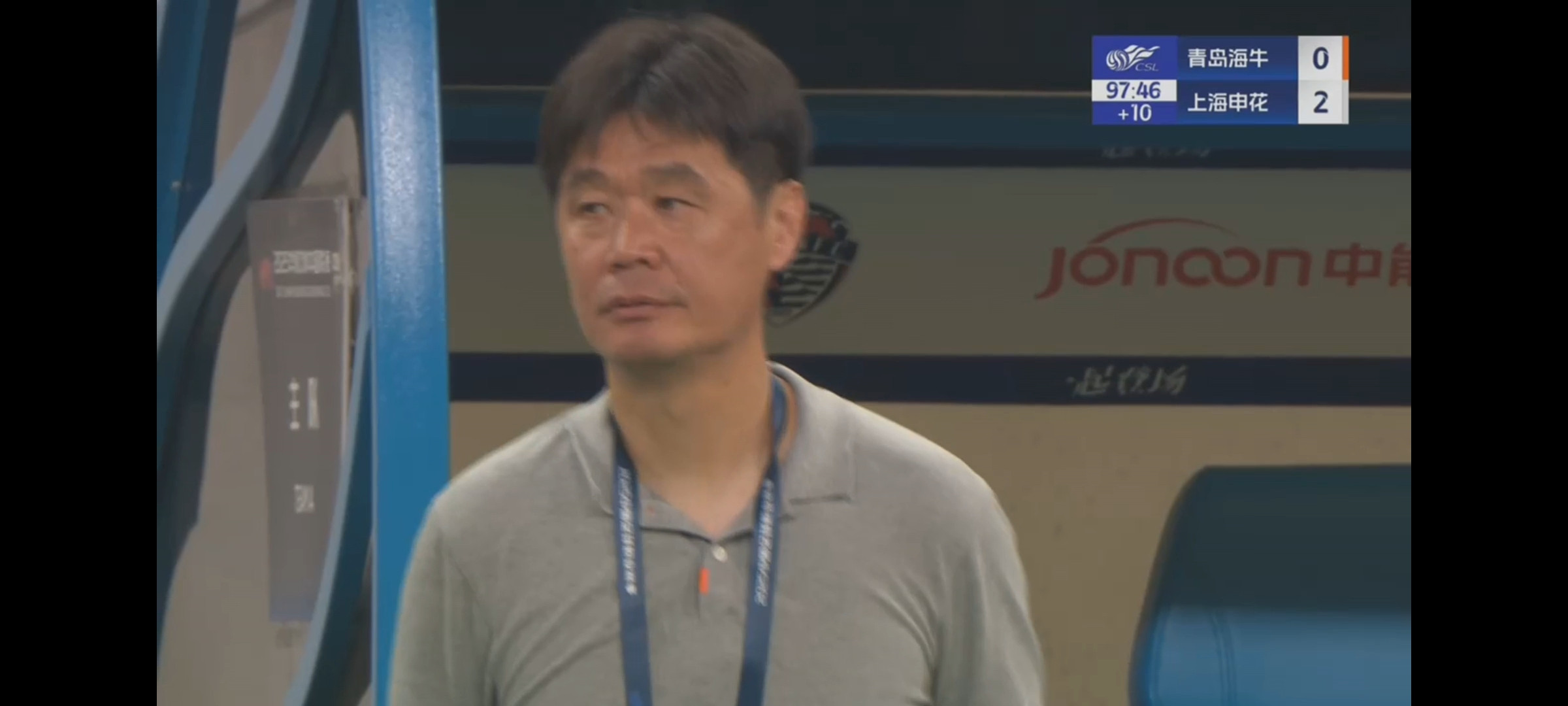 张驰你到底想干什么！本轮中超，申花客场2-0击败海牛，虽然海牛输了比赛，但他们并不是没有机会赢球，比
