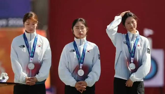 韩国队自信最大的优势项目射箭在本届亚运会全面崩塌，更离谱的是，从他们手里夺走5枚