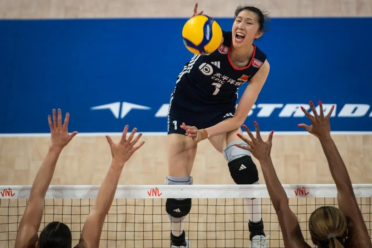 中国女排绝地大逆转美国女排！2025世界女排联赛第三站美国阿灵顿站，中国女