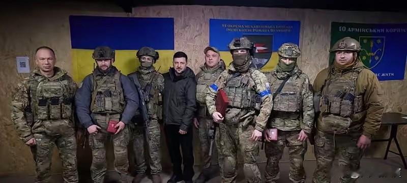 为什么泽连斯基会突然跳出来威胁要抓捕卢卡申科呢？泽连斯基突然放出这种狠话，很