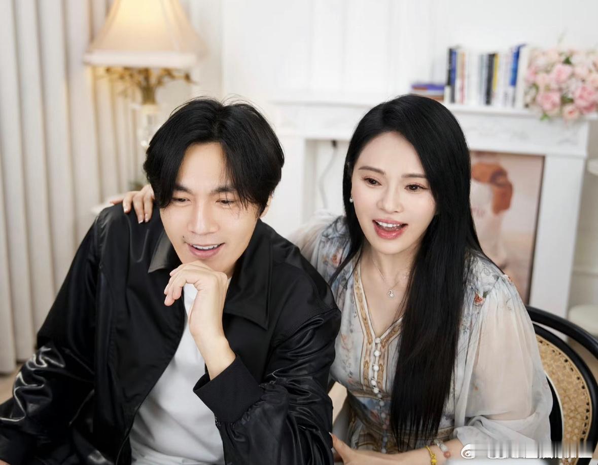 秦昊这下在伊能静这只能掐人中了秦昊在综艺里犯“错”，没认出台词里伊能静的嘴，被抓