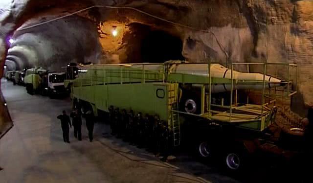 以色列被打出心理阴影，发现伊朗每月产3000枚导弹，决定再主动点燃战火，美要求巴