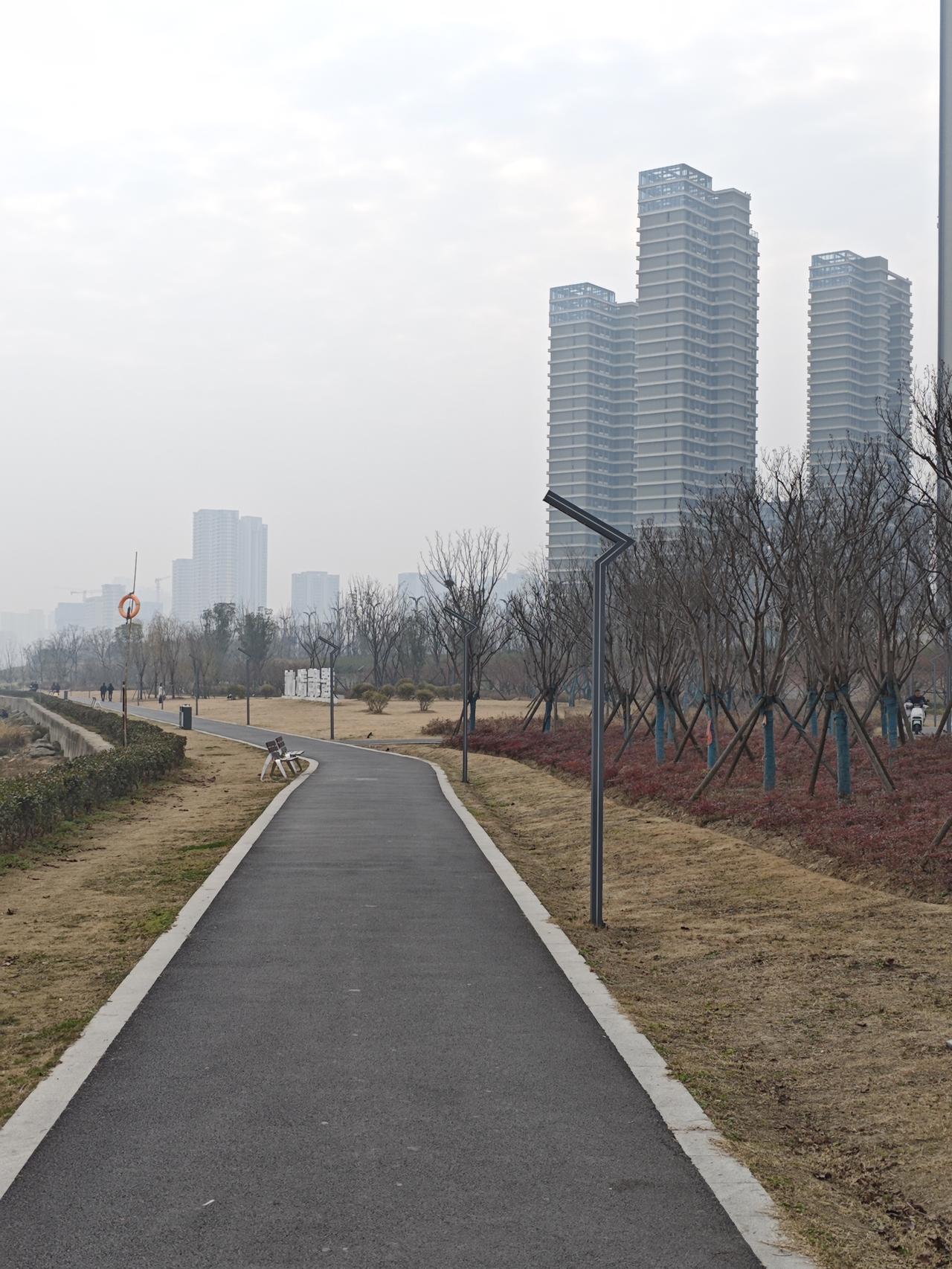 教师编转岗意味着什么？“铁饭碗”还在，但“躺平”难了：编制虽然还在，但岗位不