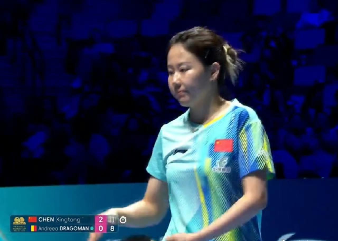 第一局陈幸同🇨🇳11-8先胜叶伊恬！之前两人未曾有过交手，这是遭遇战。陈