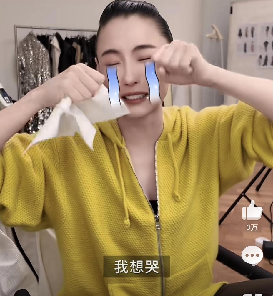 张柏芝也是挺可怜的[捂脸哭]5月10日母亲节，全网都在晒全家福、晒礼物，家家户