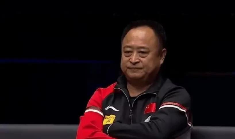 这真是让人看了心疼和无奈的一张照片！原来没想到，在wtt美国大满贯，继王曼昱和