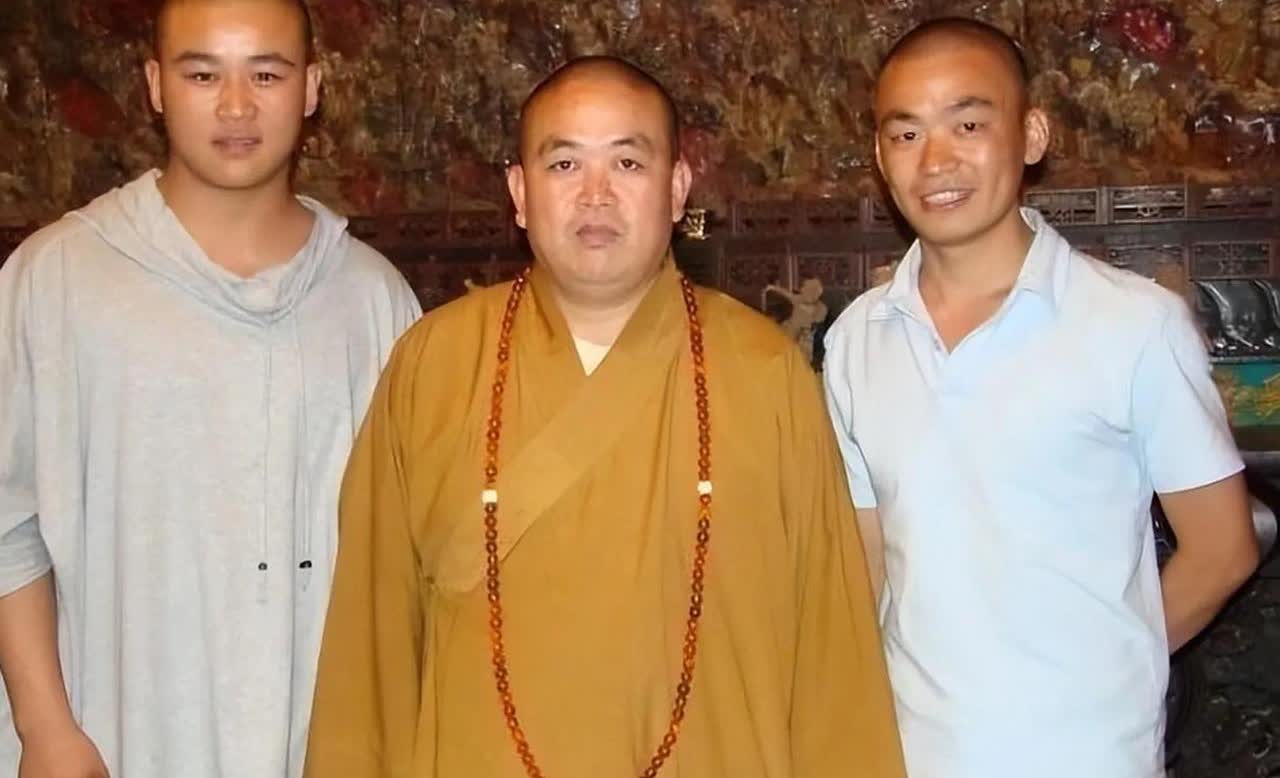 所有人能骂释永信，我也能骂释永信，但是有一个人，他绝对不会骂释永信，那就