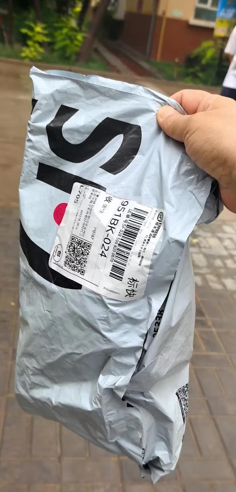 生活小故事，处世大学问~13天后我收到了酒店寄来自己遗失的白衬衣。7月18