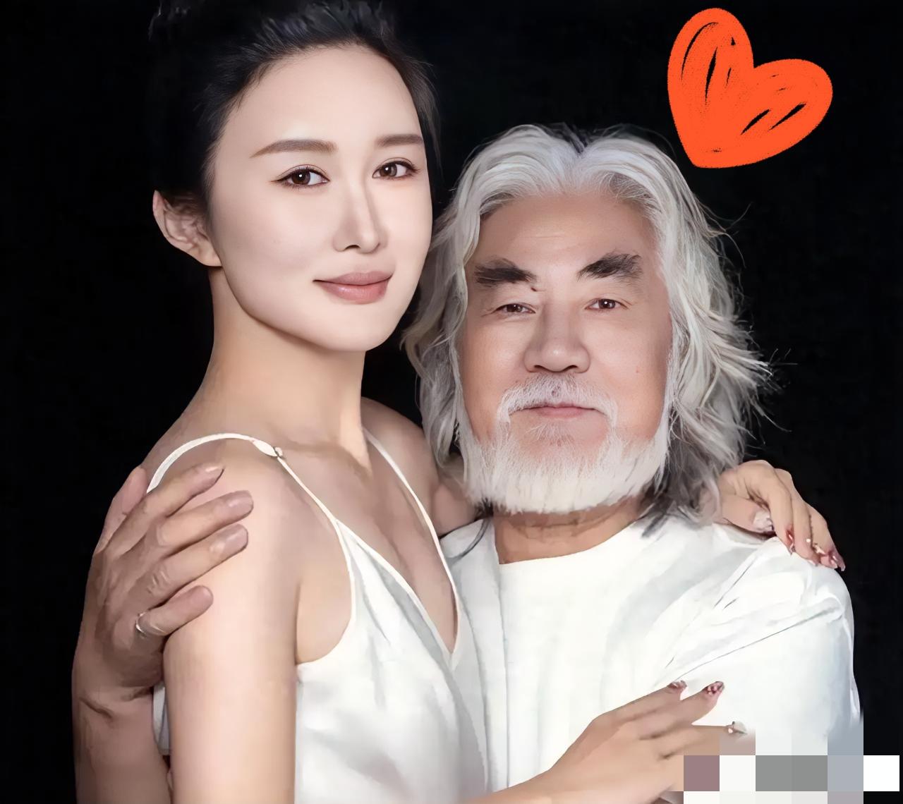 不装了，摊牌了！​张纪中夫妇直播的时候，有人调侃张纪中说，你已经换了两个老婆