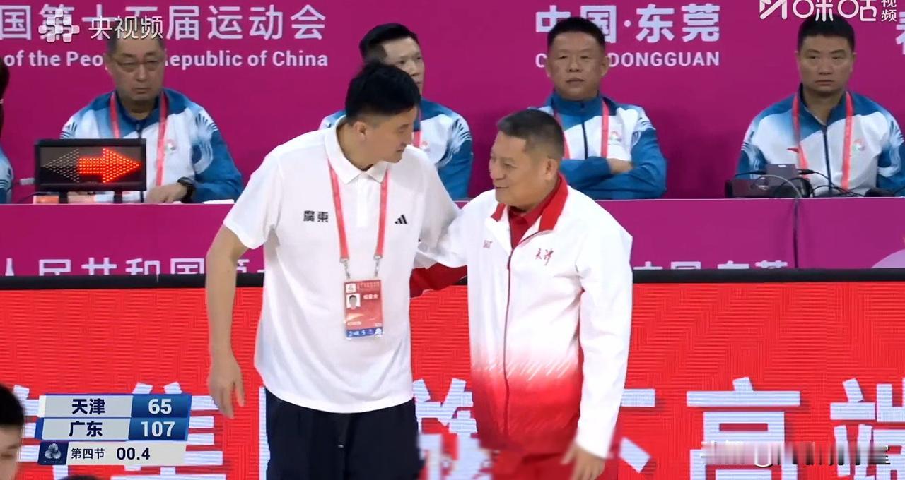 杜锋是懂人情世故的！给足辽宁籍教练周金利面子，阵容实力悬殊的情况下没有把天津往死