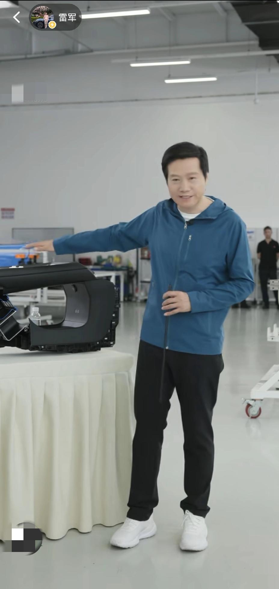 果然姜还是老的辣。不得不服，雷军这波操作，真是把很多同行看懵了。4月2号晚上