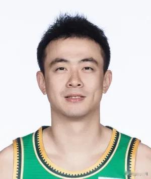 山东队跟辽宁队差在哪？其实就差了个赵继伟，赵继伟在辽宁，辽宁队就赢，赵继伟在山东