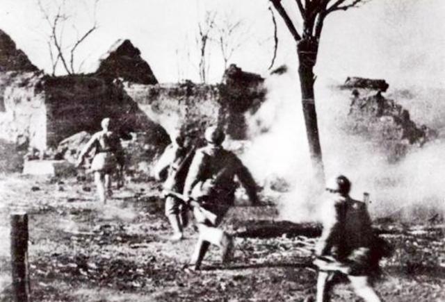 1953年，李弥被召回台湾后被软禁了起来，于是他立马给远在金三角的师长李国辉写了