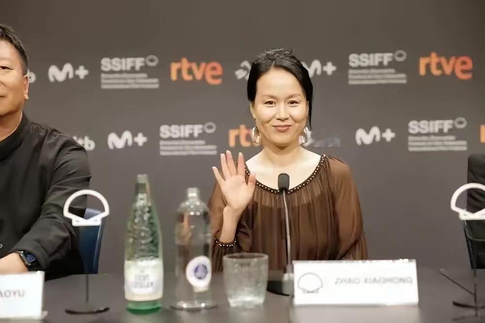 赵箫泓（赵晓红）​违规拍摄电影《监狱来的妈妈》​她的报应终于来了，不仅电影被