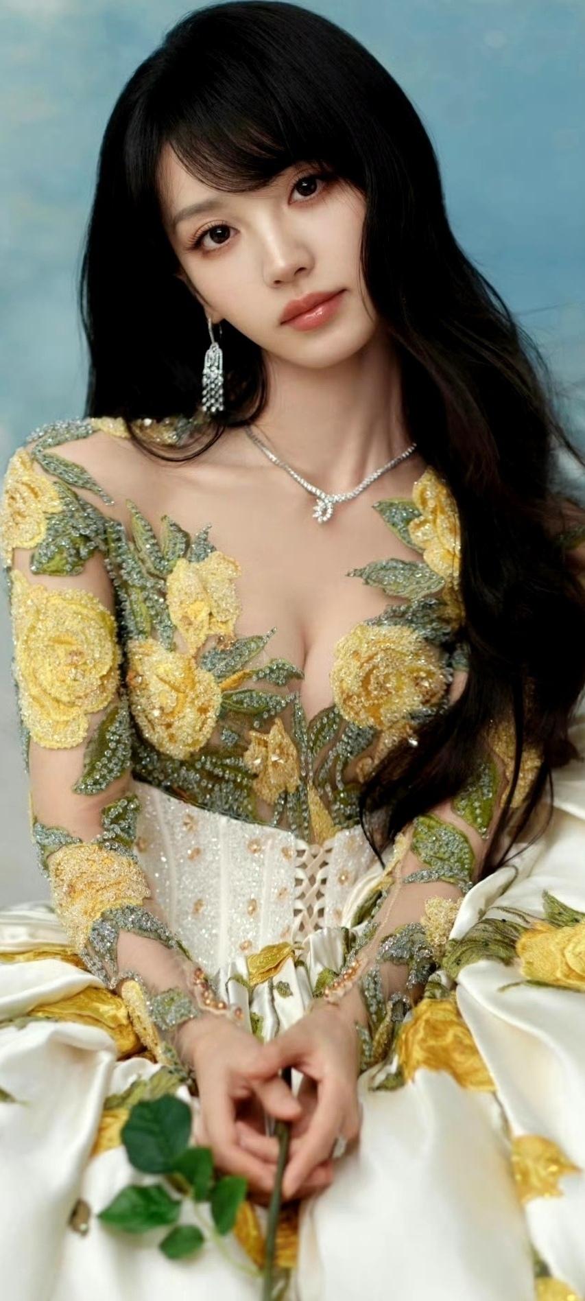 田曦薇，梦幻花仙子，优雅气质，美轮美奂！🌸✨花仙子女神田曦薇养眼美景分享