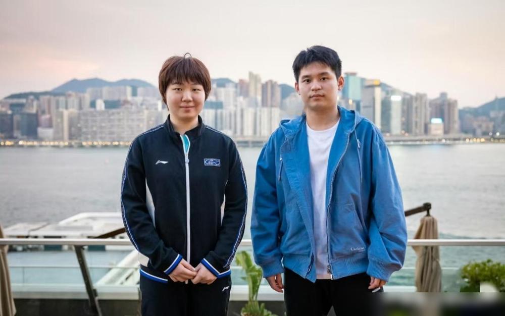 香港总决赛的混双比赛，就是下面的八组混双，简单说，就是这八组选手在同一场