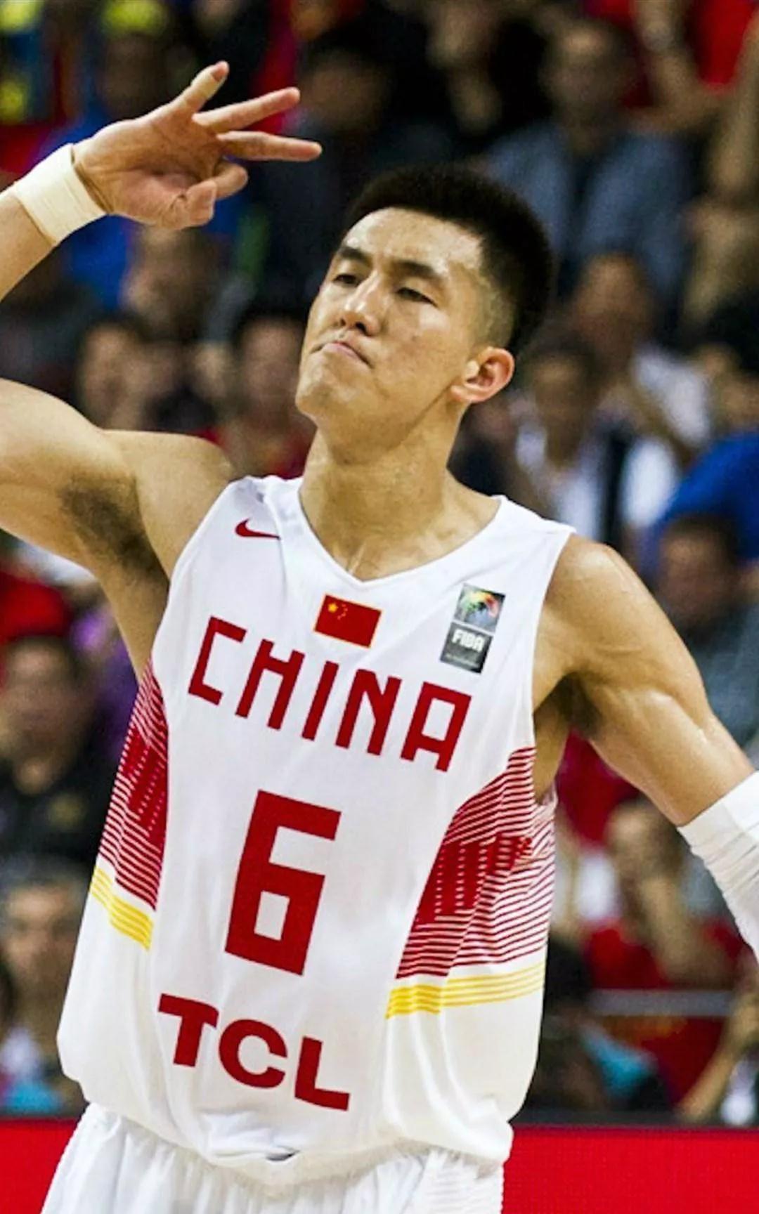 2025男篮亚洲杯正在激烈进行，中国男篮在缺少七名主力球员的情况下，依靠残阵在小