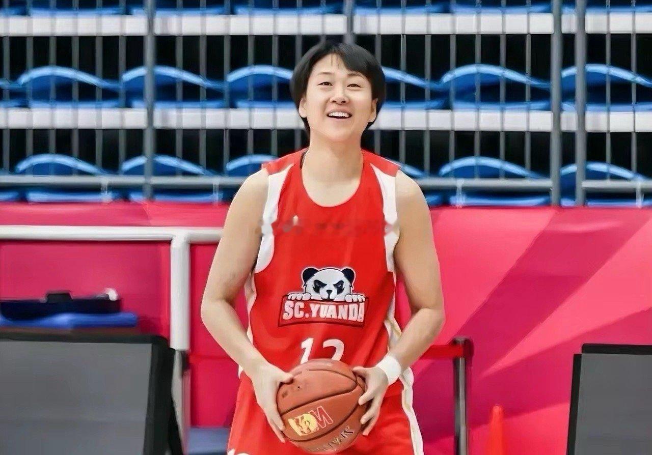 全运会女篮决赛四川68：74广东，四川女篮虽然输了，但老将高颂值得敬佩，没有她早