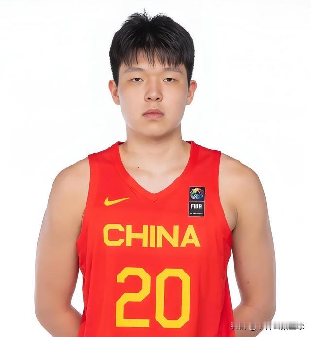 中国男篮7月份打日本男篮这个阵容可以吗？中锋:杨瀚森替补徐晰大前锋:王俊