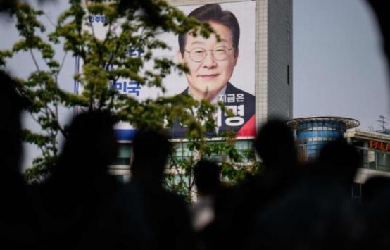 韩国大选风云突变，关键时刻，李在明支持率急速下跌 韩国大选在即，韩联社公布的