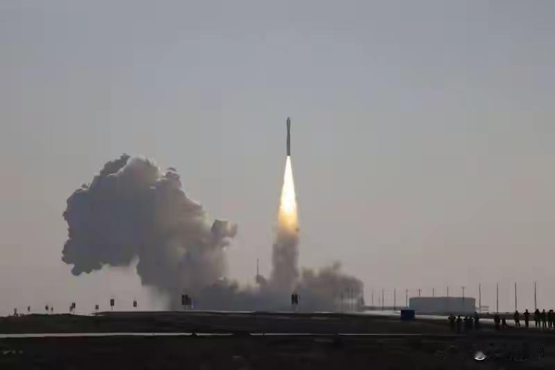 广东一群大学生做的卫星上天了：00后把“实验室”发射到太空，背后藏着中国航天的下