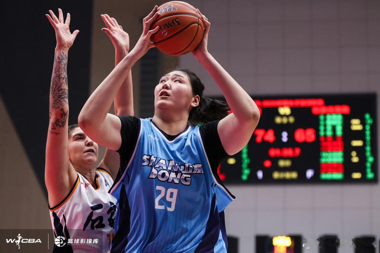 今晚山东女篮应能再次击败向上海女篮首先，得分点山东女篮至少有5个，例如三外援