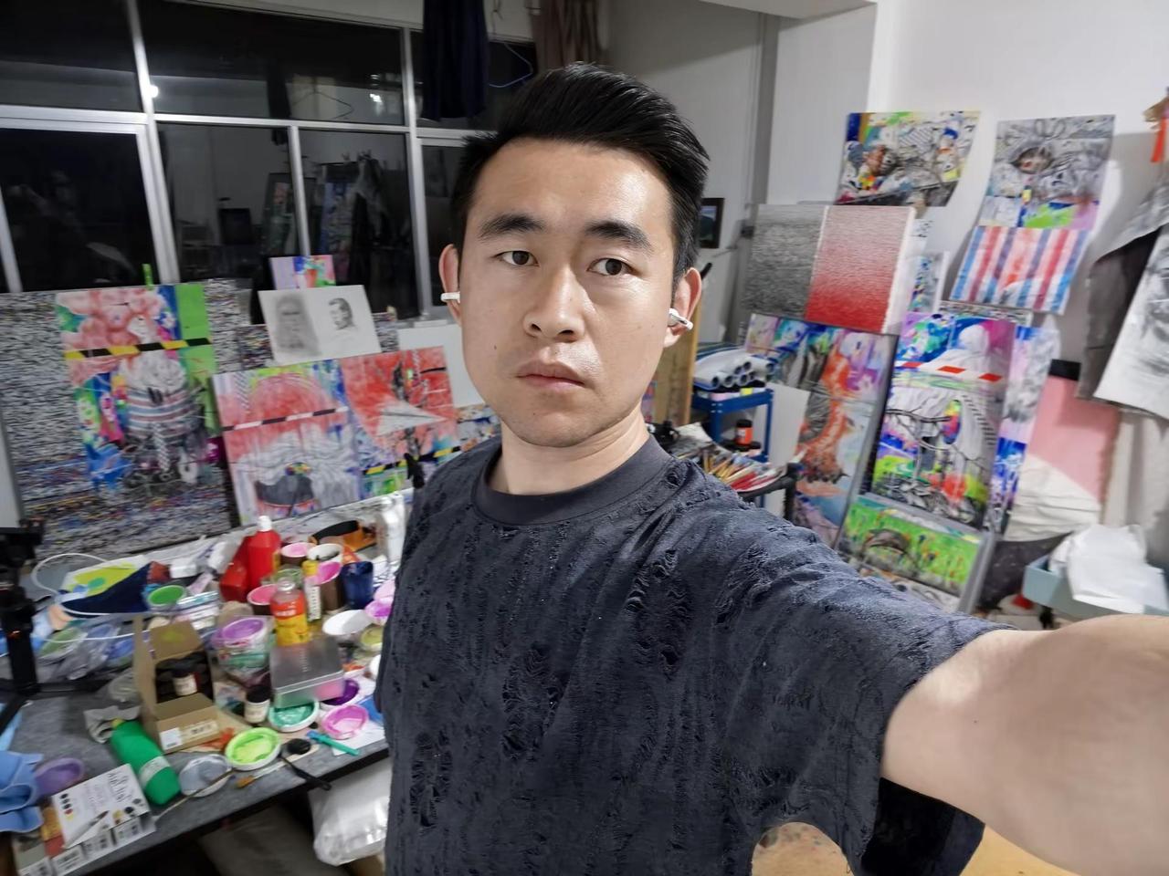 人生，一半有意义，一半无意义。艺术家艺术家工作室