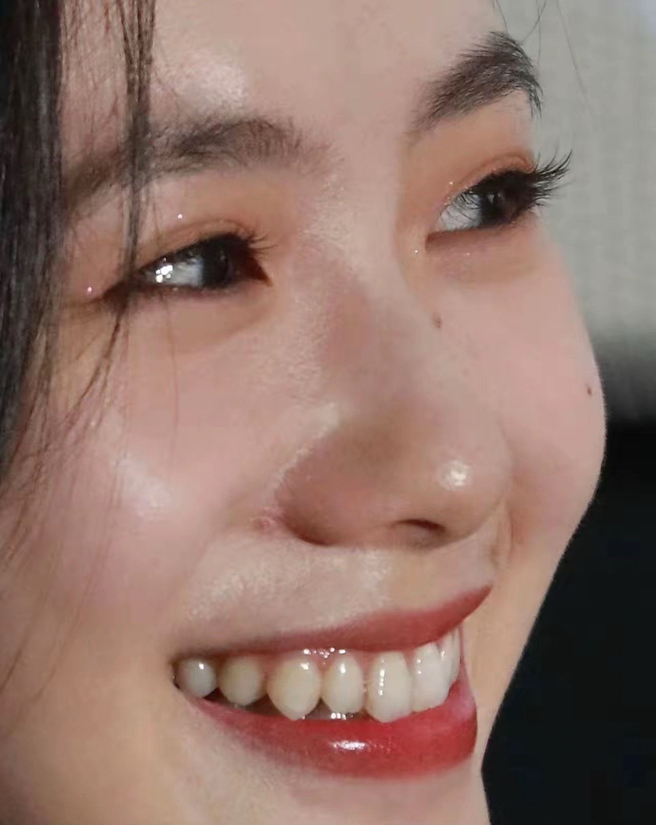 刘浩存跟章子怡一个类型，眼睛灵动，有故事感