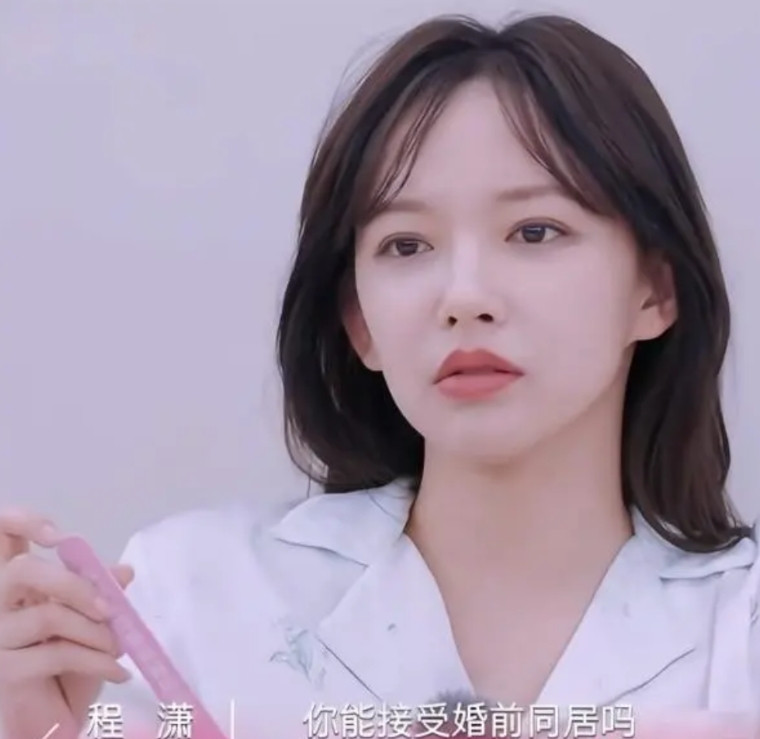 都什么年代了，还在聊这个话题。清醒的人永远不会被这个话题所扰。《是女儿是妈妈