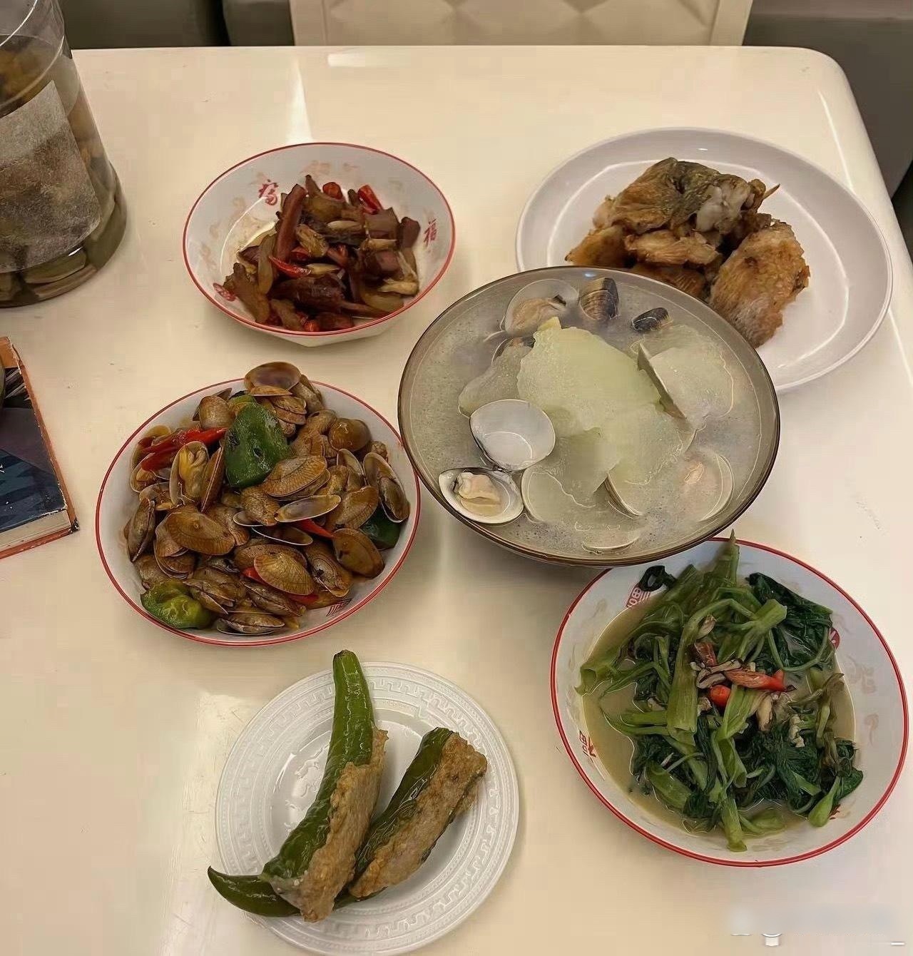做了六个菜，朋友来家里吃饭，居然被说寒酸