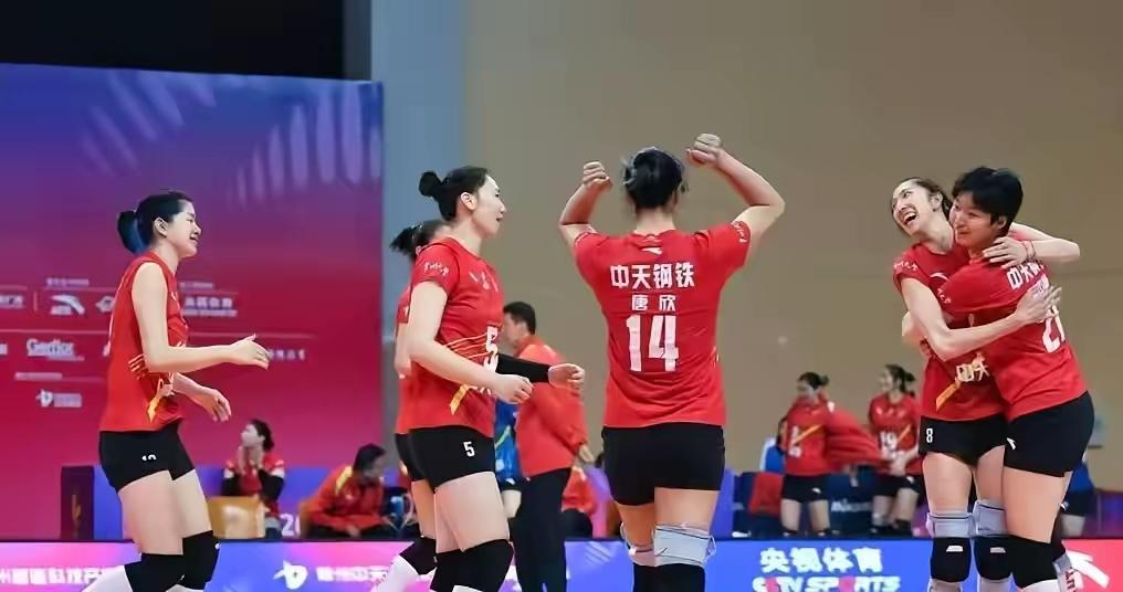 周页彤的突破能力还是不如吴梦洁和唐欣，发球和力量上也相比以前逊色多了，之所以比上