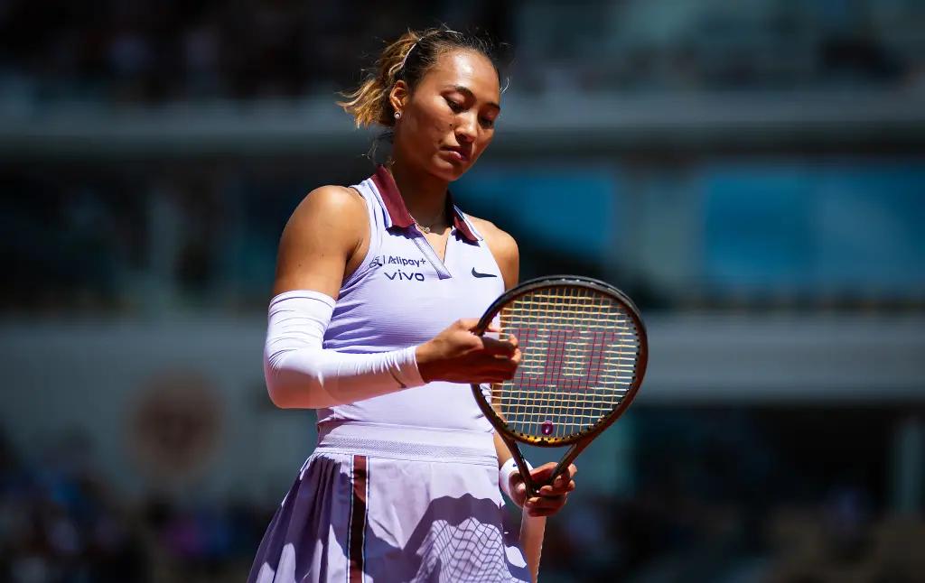 郑钦文五战莱巴金娜前瞻：做好发球，勇字当先　　郑钦文将北京时间今天午夜对阵