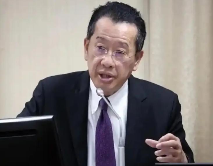 台防务负责人顾立雄发表声明10月6日，台湾地区防务部门负责人顾立雄亲口证实：
