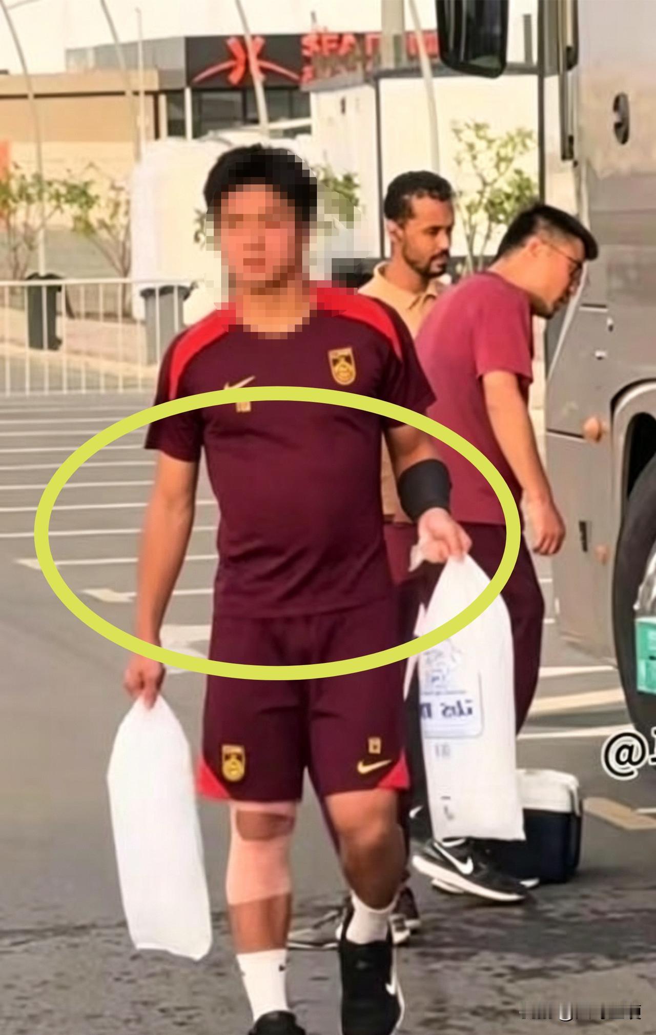 这…不可思议！U17国少队里竟然还有大肚腩球员，这是谁的部将？！