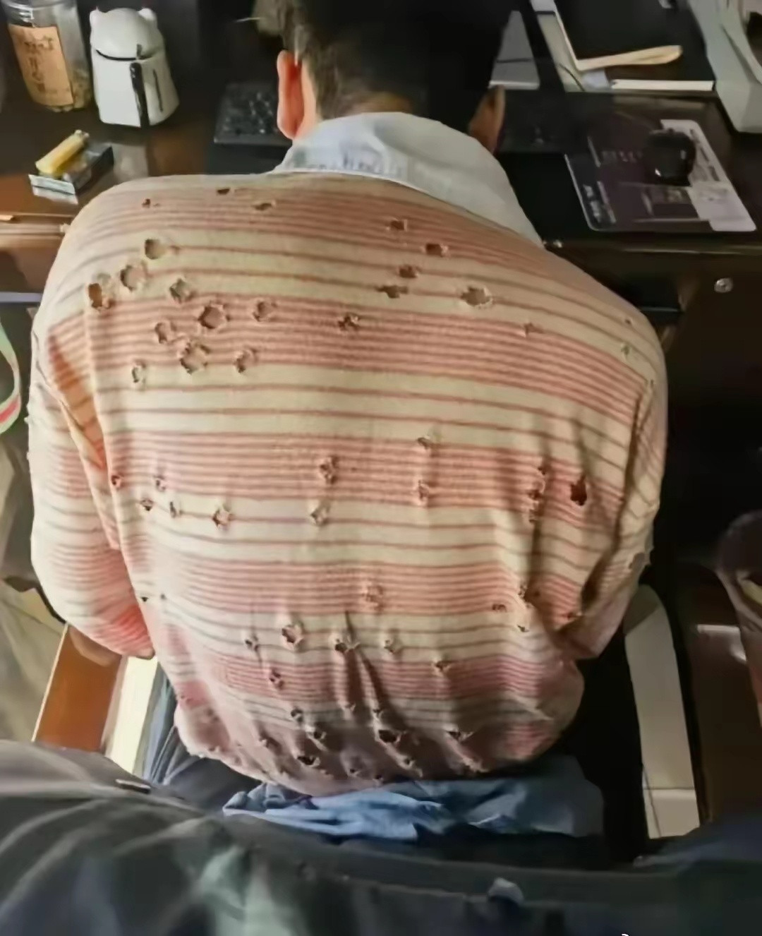 本来有点同情他，后来发现是自己格局小了